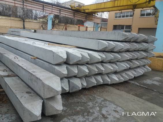 Equipment for the production of concrete products and pillars