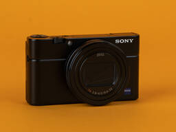 Sony RX100 VII Digital Camera